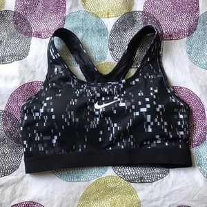 SOLD! nike padded sports bra